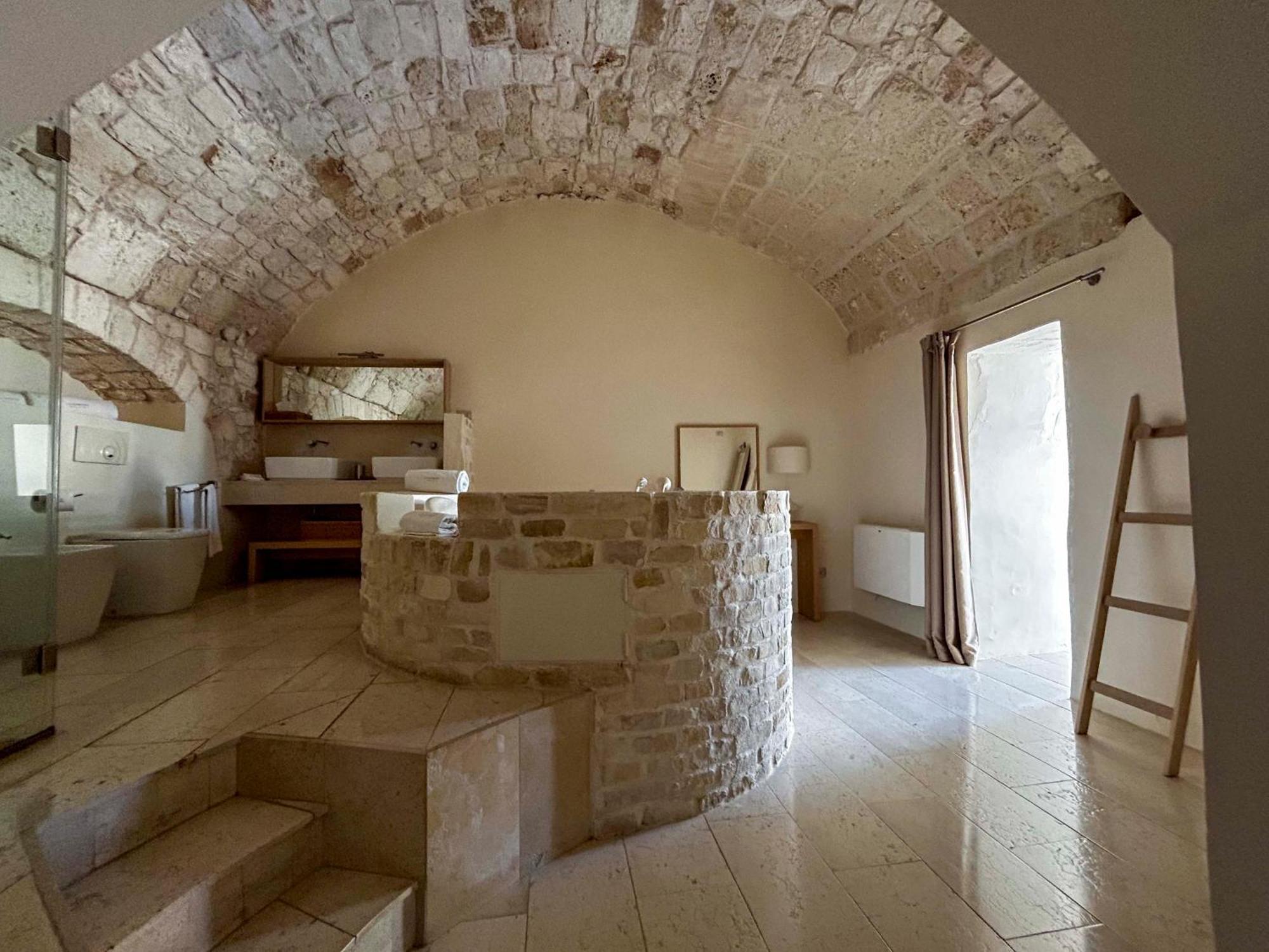 La Sommita Relais & Chateaux Hotel Ostuni Exterior photo